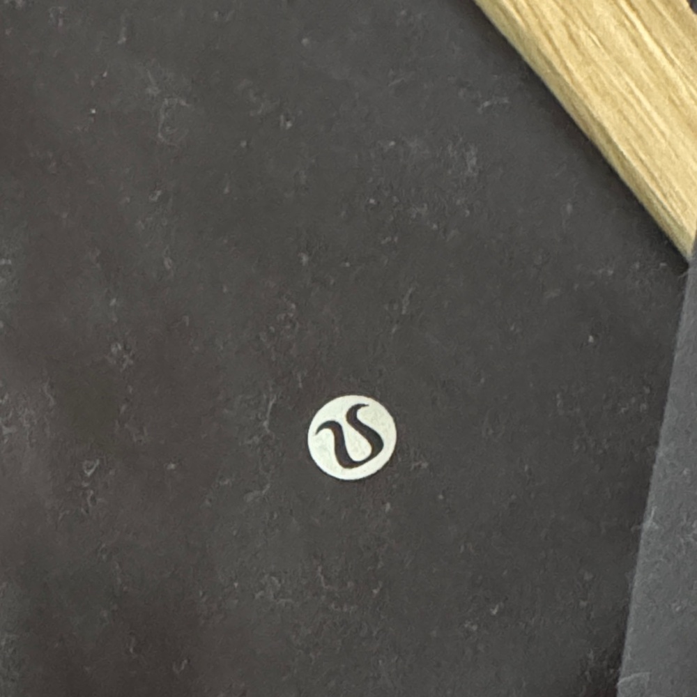 LULULEMON Black High-Waist Leggings, Size 8. EUC. - Picture 3 of 3